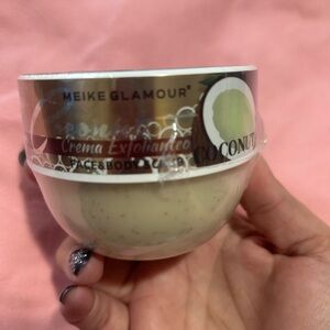 Meike Glamour Coconut Face & Body Scrub